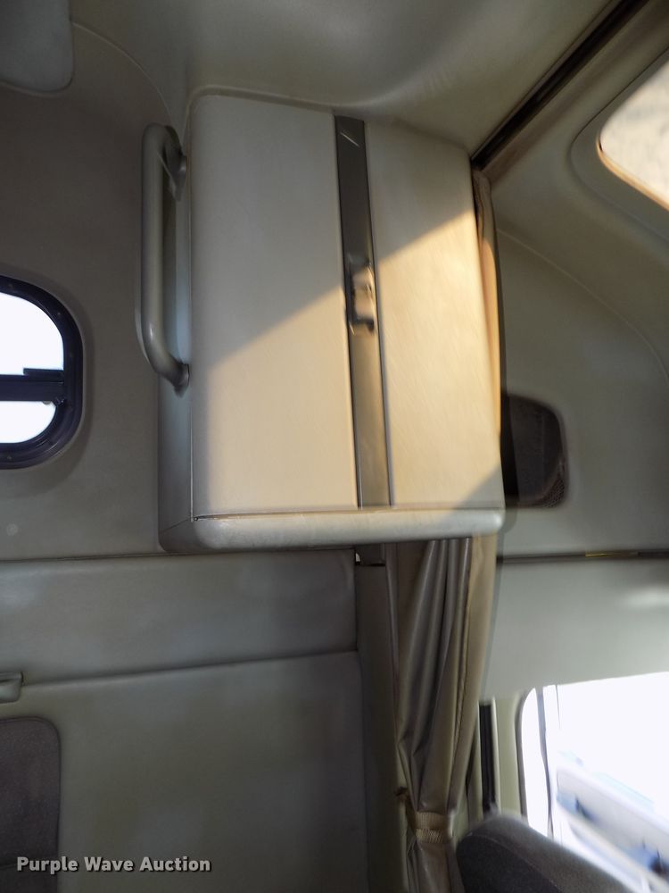 image for item DG2452 2002 Freightliner Century Class CST120 truck tractor