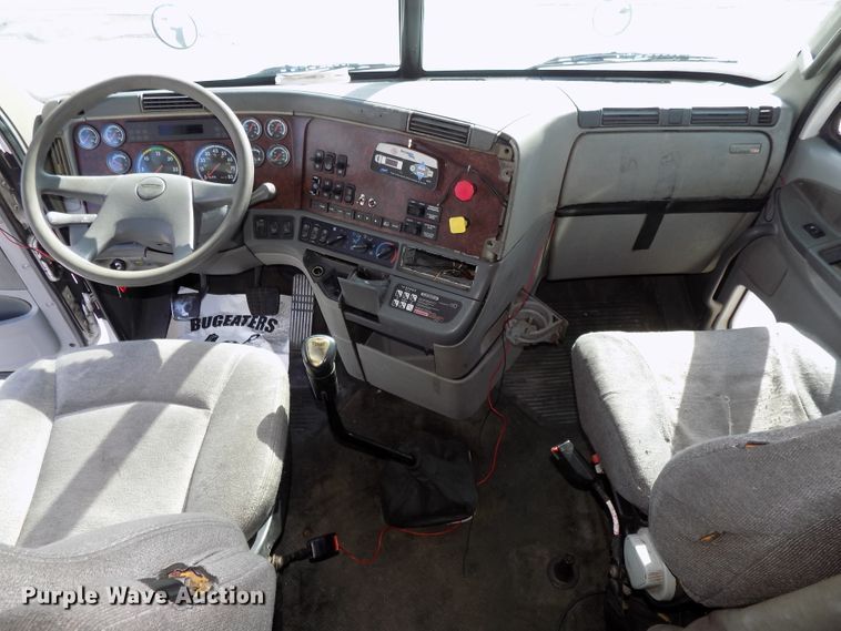 image for item DG2452 2002 Freightliner Century Class CST120 truck tractor