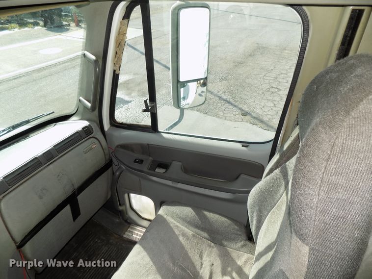 image for item DG2452 2002 Freightliner Century Class CST120 truck tractor