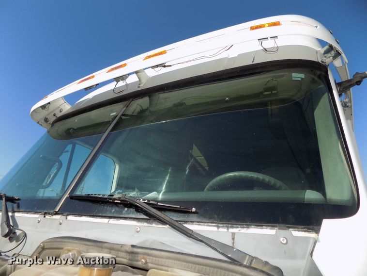 image for item DG2452 2002 Freightliner Century Class CST120 truck tractor