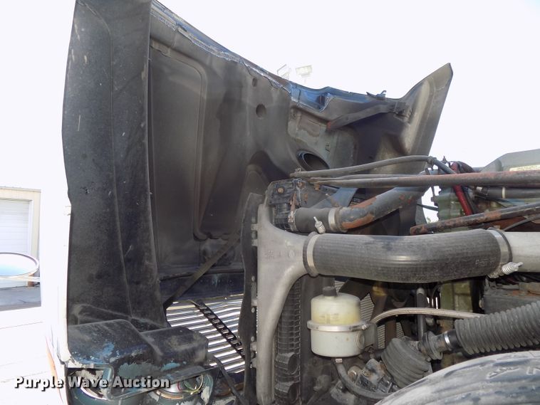 image for item DG2452 2002 Freightliner Century Class CST120 truck tractor