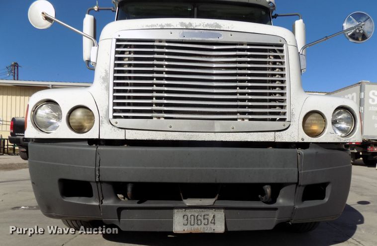 image for item DG2452 2002 Freightliner Century Class CST120 truck tractor