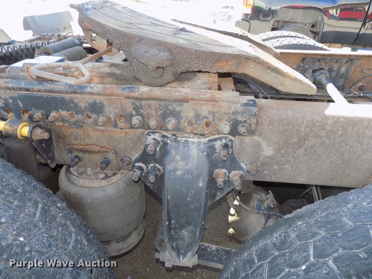 image for item DG2452 2002 Freightliner Century Class CST120 truck tractor