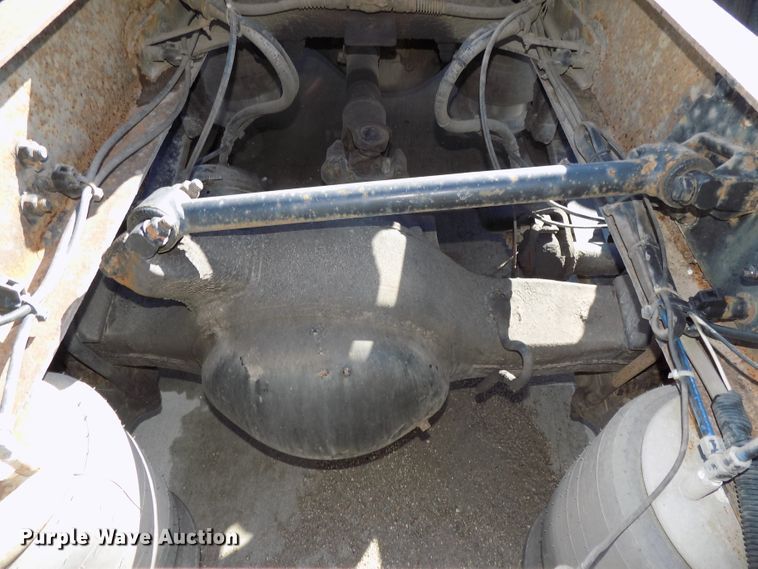 image for item DG2452 2002 Freightliner Century Class CST120 truck tractor