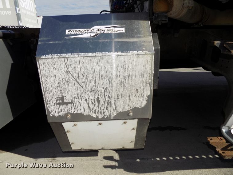 image for item DG2452 2002 Freightliner Century Class CST120 truck tractor