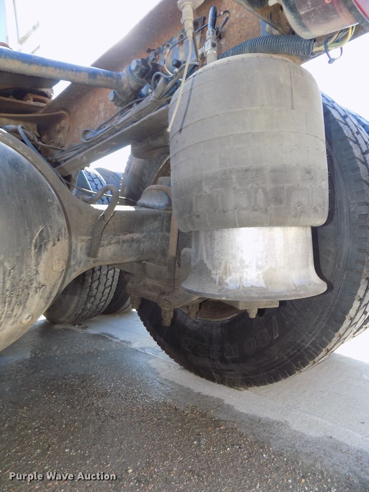 image for item DG2452 2002 Freightliner Century Class CST120 truck tractor