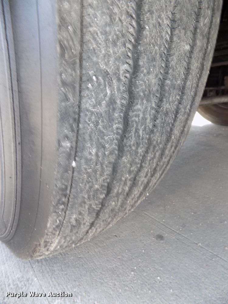 image for item DG2452 2002 Freightliner Century Class CST120 truck tractor