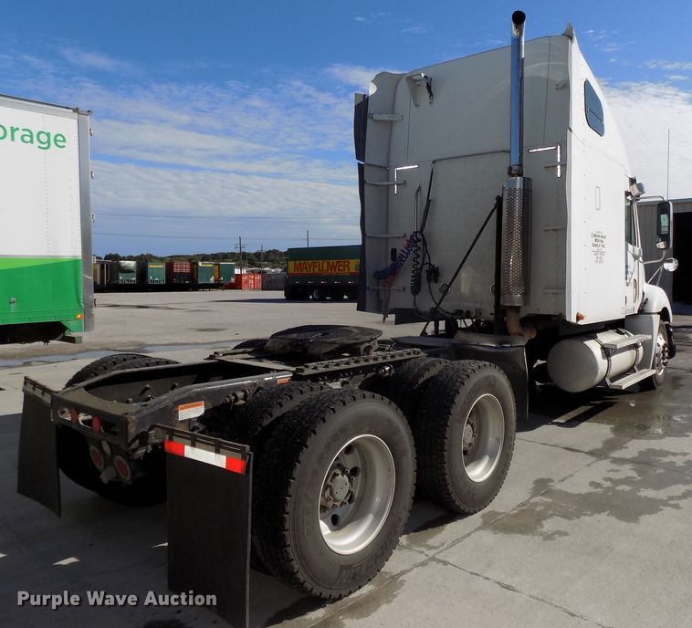 image for item DG2453 2007 Freightliner Columbia semi truck