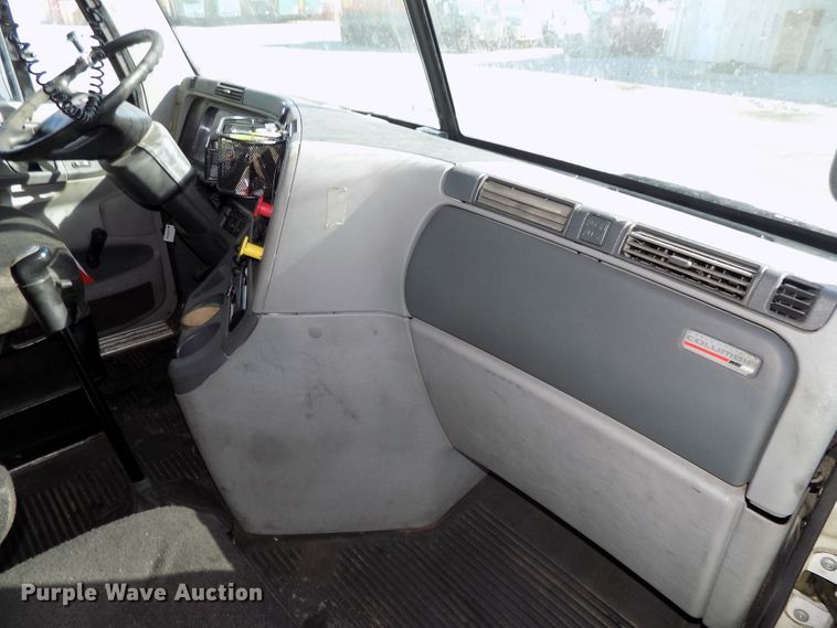 image for item DG2453 2007 Freightliner Columbia semi truck