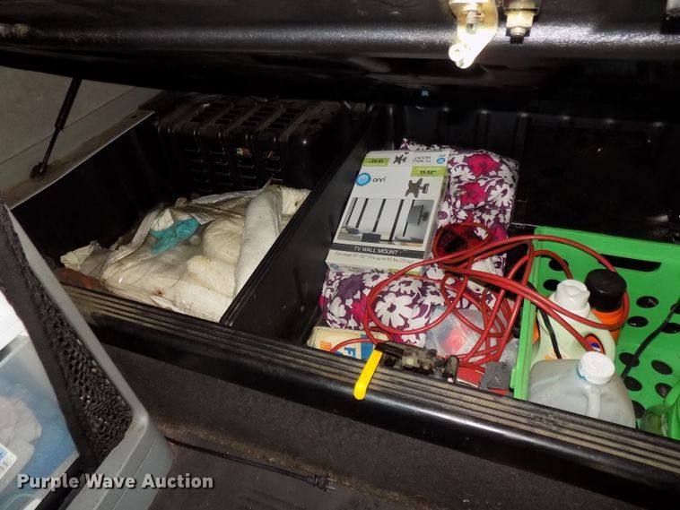 image for item DG2453 2007 Freightliner Columbia semi truck