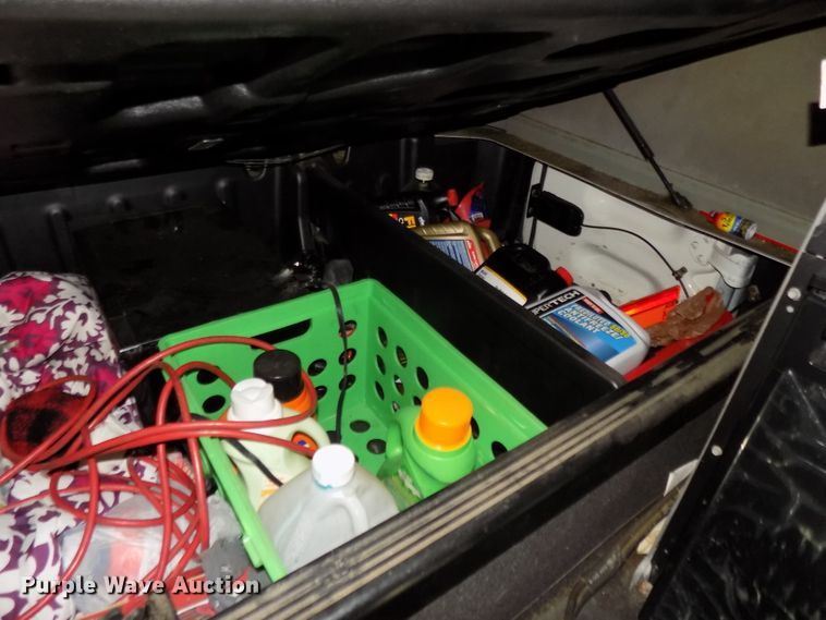 image for item DG2453 2007 Freightliner Columbia semi truck