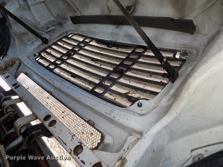 image for item DG2453 2007 Freightliner Columbia semi truck