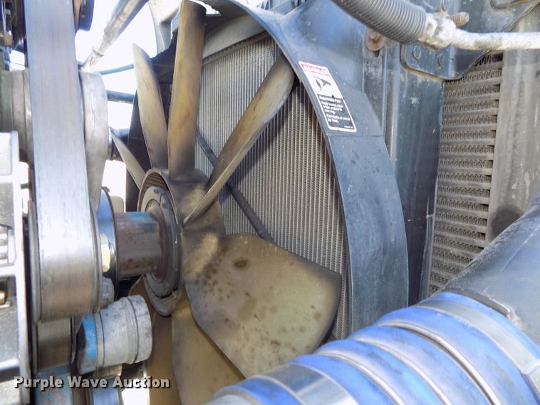 image for item DG2453 2007 Freightliner Columbia semi truck