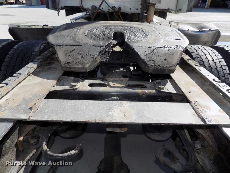 image for item DG2453 2007 Freightliner Columbia semi truck