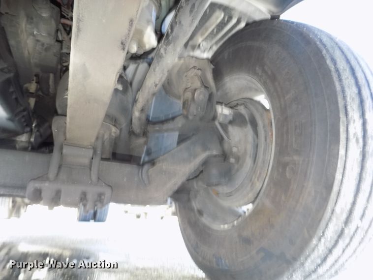 image for item DG2453 2007 Freightliner Columbia semi truck