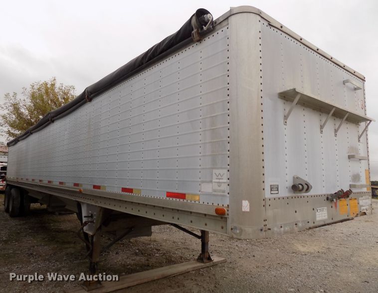 image for item DG2458 1988 Wilson double hopper bottom grain trailer