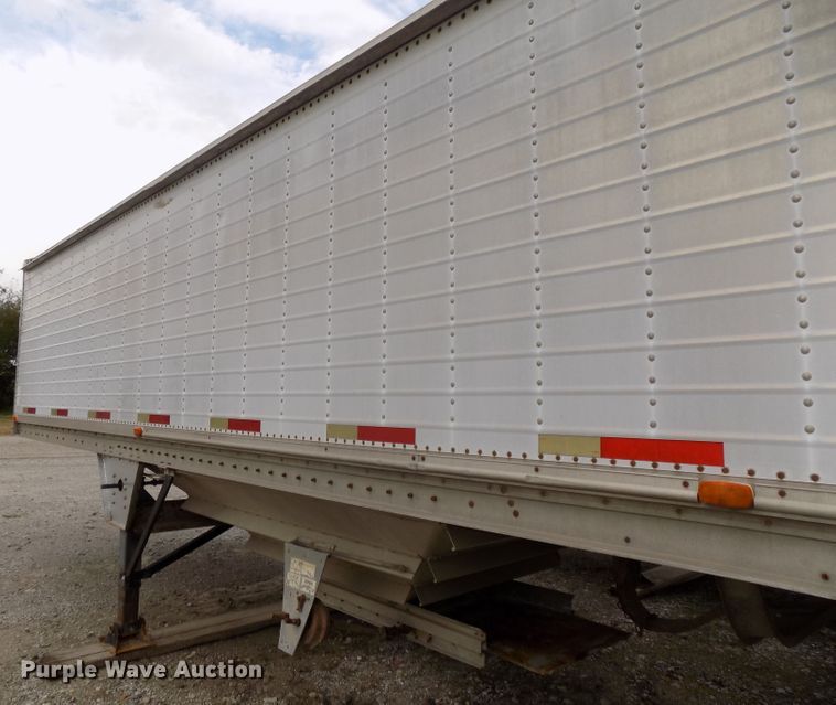 image for item DG2458 1988 Wilson double hopper bottom grain trailer
