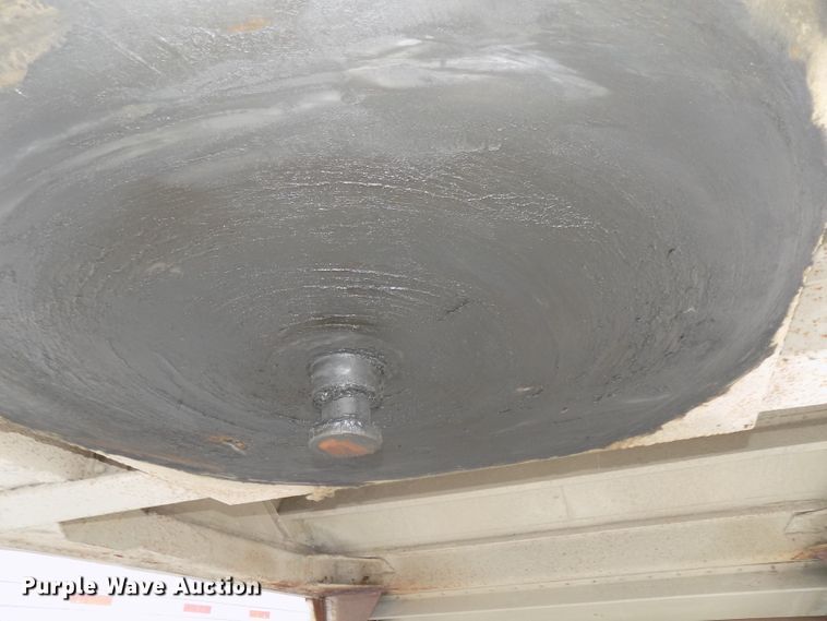 image for item DG2458 1988 Wilson double hopper bottom grain trailer