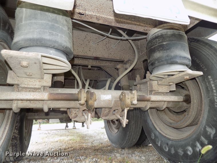 image for item DG2458 1988 Wilson double hopper bottom grain trailer