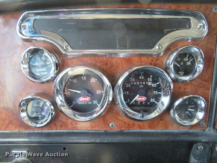 image for item DG3919 2005 Peterbilt 379 semi truck