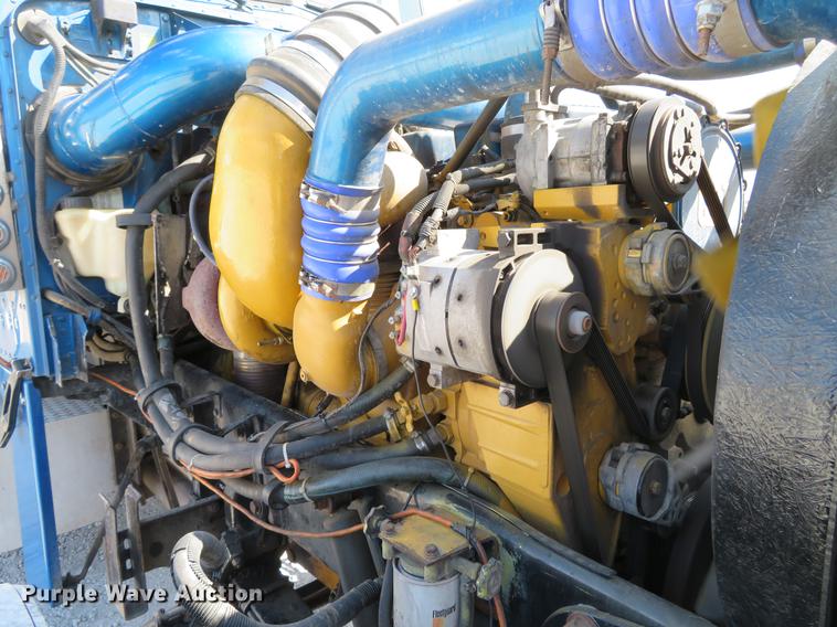 image for item DG3919 2005 Peterbilt 379 semi truck