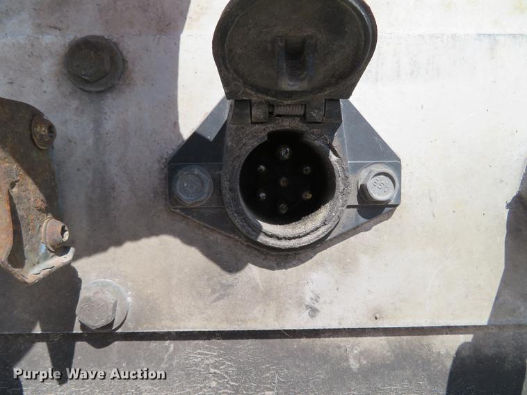 image for item DG3920 2015 Transcraft Eagle II flatbed trailer