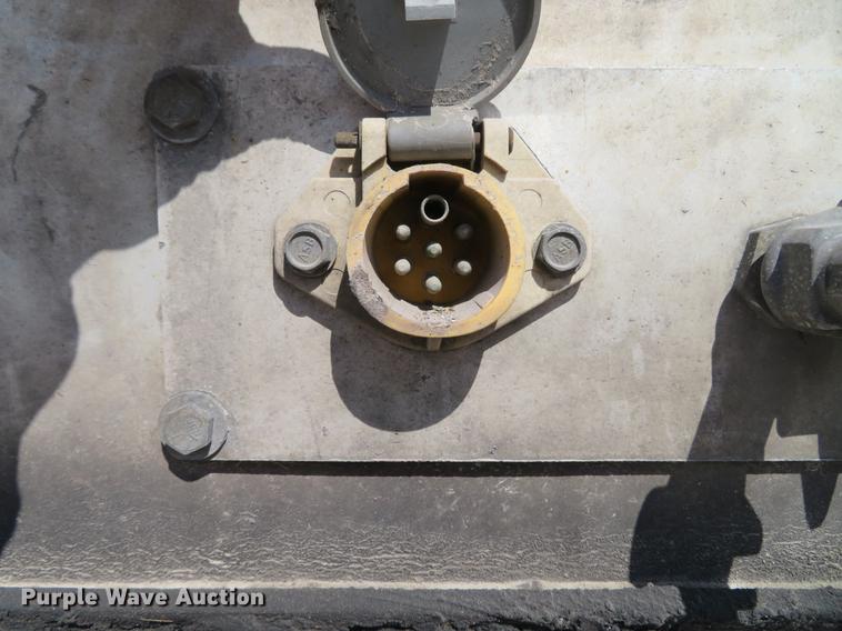 image for item DG3920 2015 Transcraft Eagle II flatbed trailer