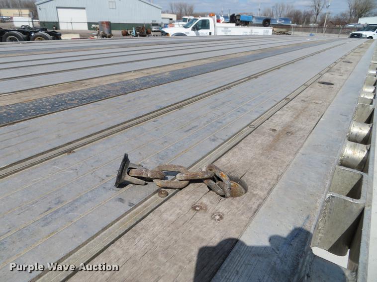 image for item DG3920 2015 Transcraft Eagle II flatbed trailer