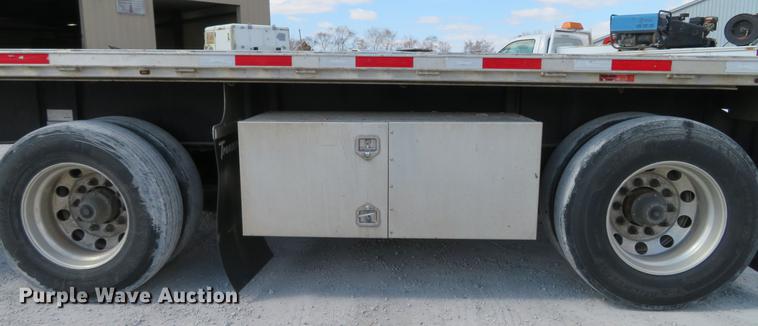 image for item DG3920 2015 Transcraft Eagle II flatbed trailer