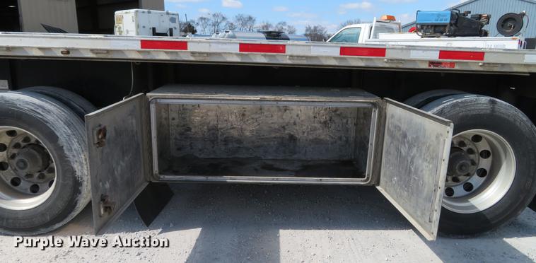 image for item DG3920 2015 Transcraft Eagle II flatbed trailer