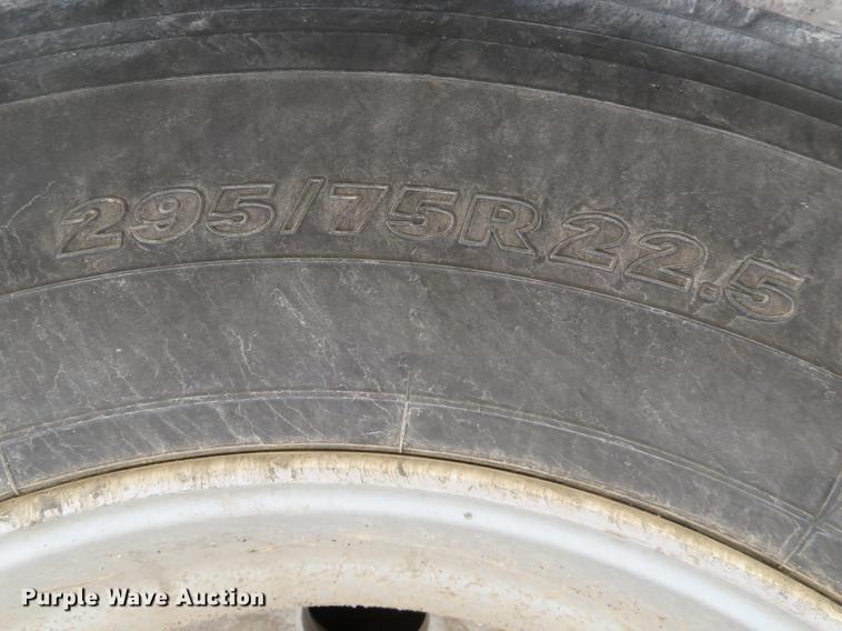 image for item DG3920 2015 Transcraft Eagle II flatbed trailer