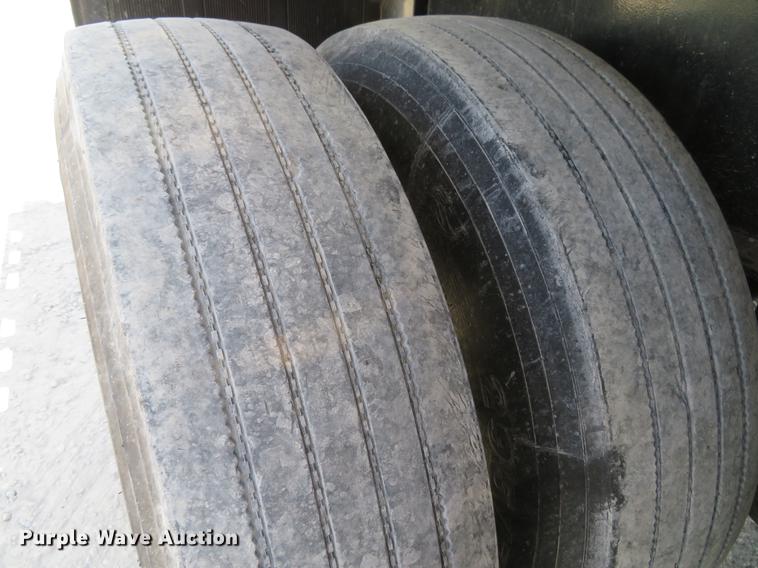 image for item DG3920 2015 Transcraft Eagle II flatbed trailer