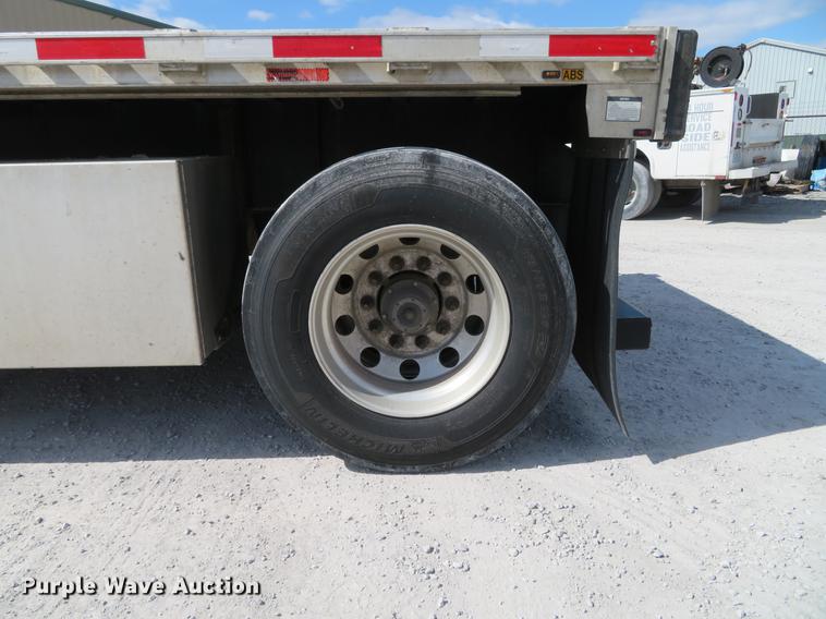 image for item DG3920 2015 Transcraft Eagle II flatbed trailer