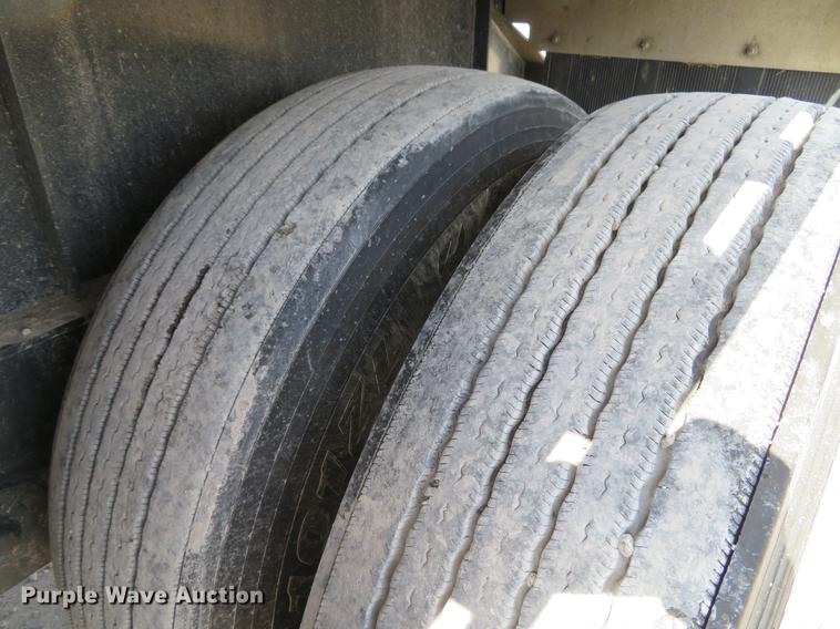 image for item DG3920 2015 Transcraft Eagle II flatbed trailer