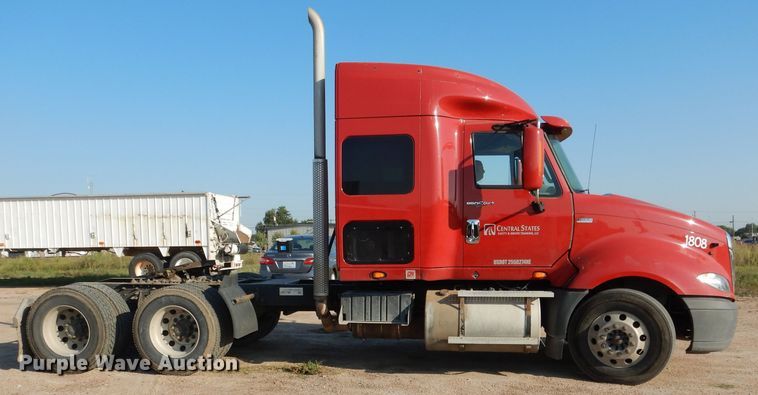 image for item DG5836 2013 International ProStar 122 semi truck