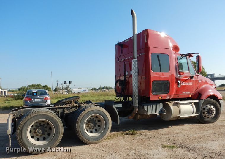 image for item DG5836 2013 International ProStar 122 semi truck