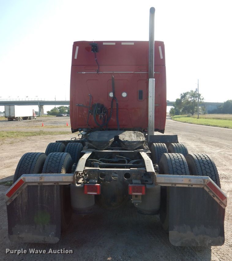 image for item DG5836 2013 International ProStar 122 semi truck