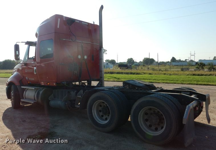 image for item DG5836 2013 International ProStar 122 semi truck