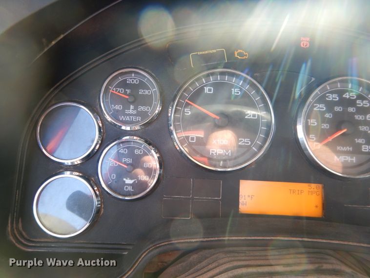 image for item DG5836 2013 International ProStar 122 semi truck