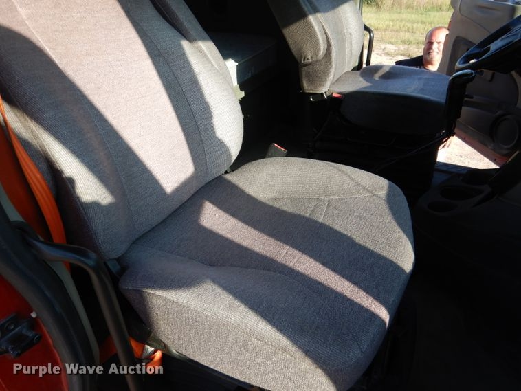 image for item DG5836 2013 International ProStar 122 semi truck