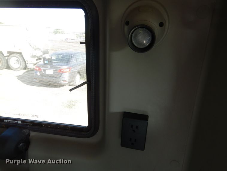 image for item DG5836 2013 International ProStar 122 semi truck