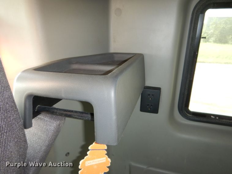 image for item DG5836 2013 International ProStar 122 semi truck