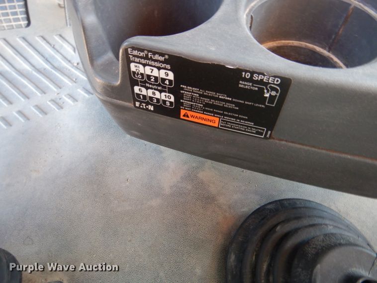 image for item DG5836 2013 International ProStar 122 semi truck