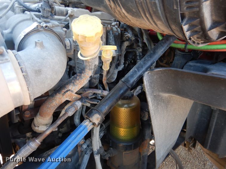 image for item DG5836 2013 International ProStar 122 semi truck