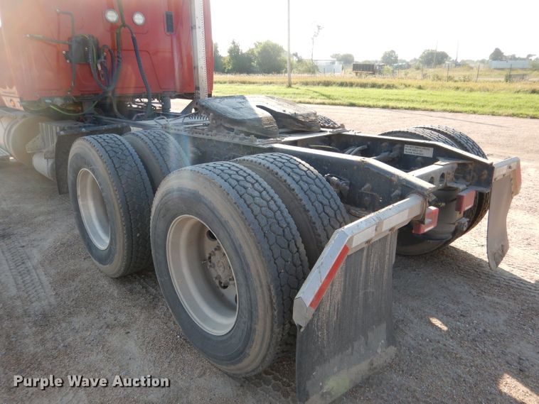 image for item DG5836 2013 International ProStar 122 semi truck