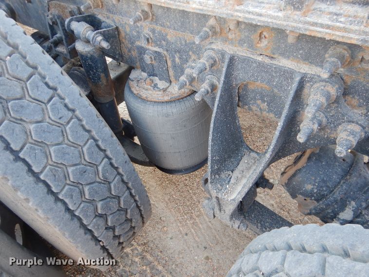 image for item DG5836 2013 International ProStar 122 semi truck