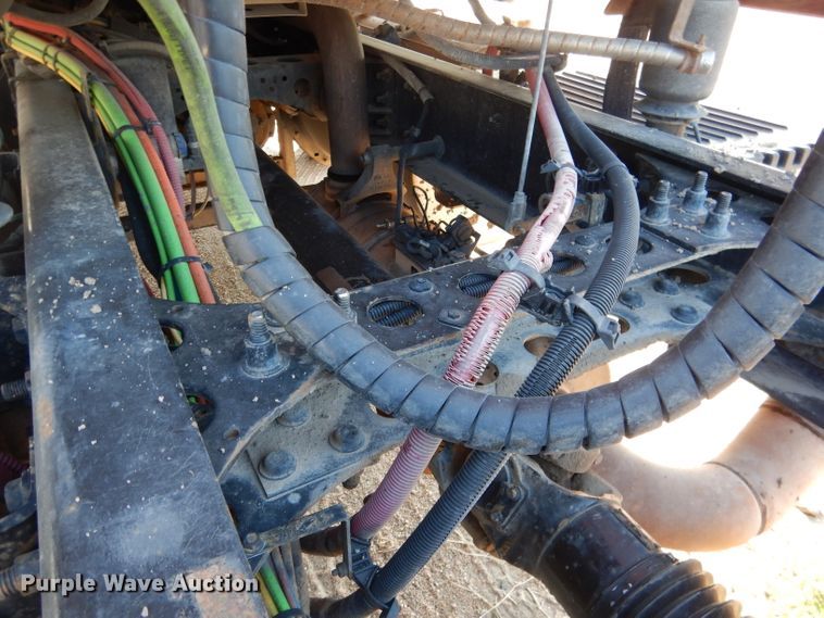 image for item DG5836 2013 International ProStar 122 semi truck