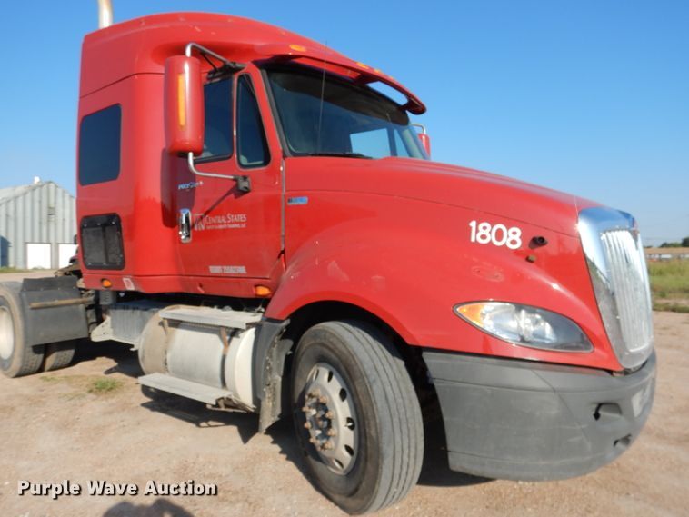 image for item DG5836 2013 International ProStar 122 semi truck