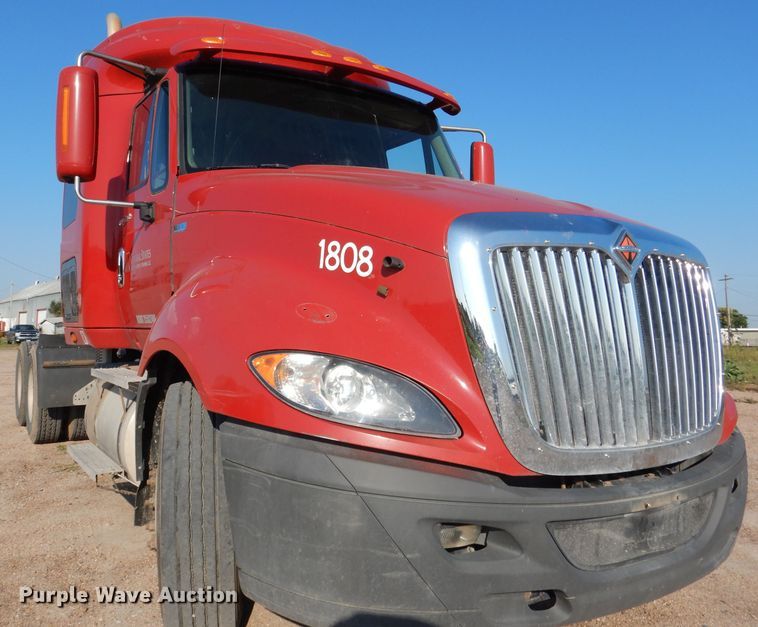 image for item DG5836 2013 International ProStar 122 semi truck