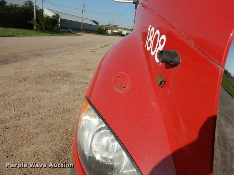 image for item DG5836 2013 International ProStar 122 semi truck